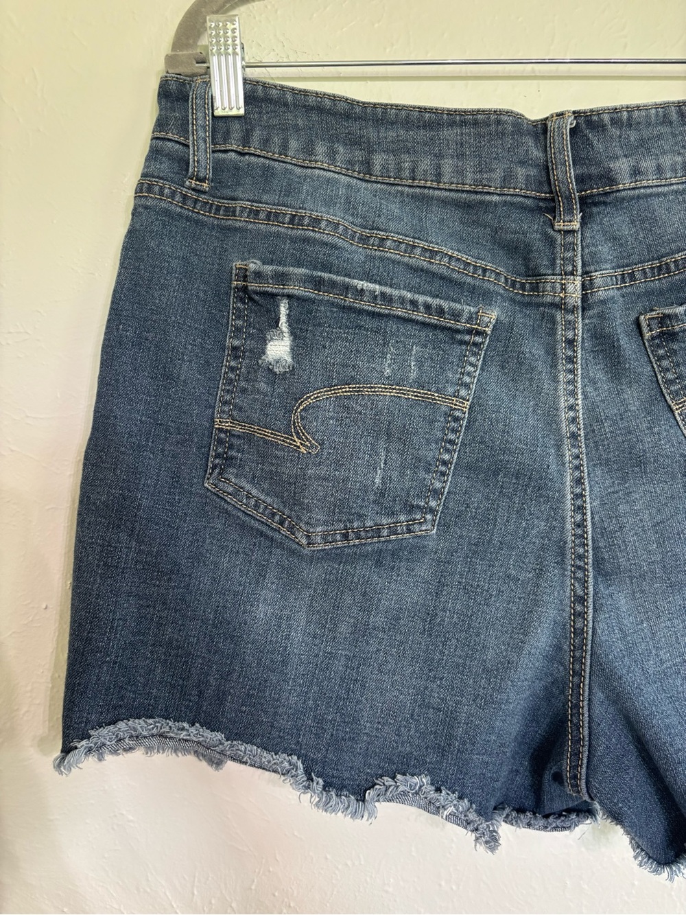 Denim Distressed Women's Shorts - Dark Blue - Picture 5 of 9